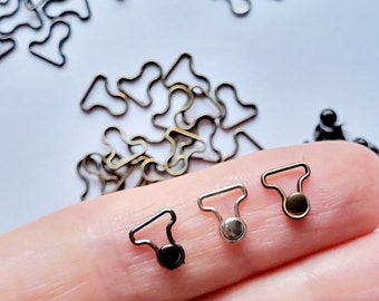 6～7mmのミニオーバーオールバックルとスタッズ、ブライス、バービー、BJD、OB11ドール服用の小さな金属製オーバーオール留め具、ミニチュア裁縫