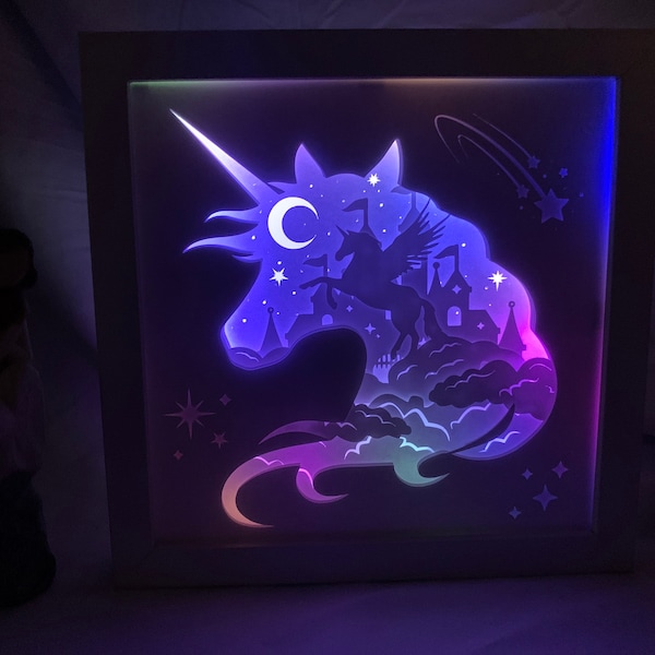 Einhorn Lampe, Bunter Schattenkasten, Geschenk für kleine Mädchen, Kinderzimmerdeko, Schlafzimmerdeko, mystisch, wall art, led licht, Einhorndekor