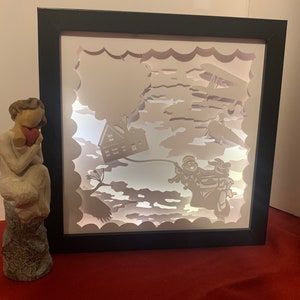 Przygoda jest tam! Dom „Up”. Świetny prezent, rama Shadow box, prezent urodzinowy, LED Lightbox, unikatowy Shadowbox, podróż, żądza przygód!