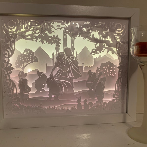 Snow White and the Seven Dwarfs, Prince and Princess, Lightbox lighted shadow box frame , light lamp, bedroom decor, great for kids room