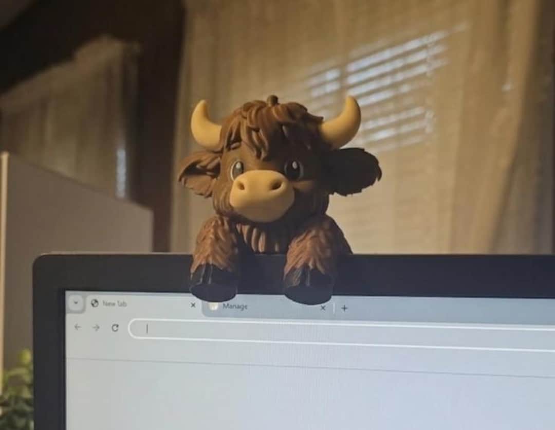 Cute 3D Printed Highland Cow Monitor Buddy - Quirky Home Office Decor ...
