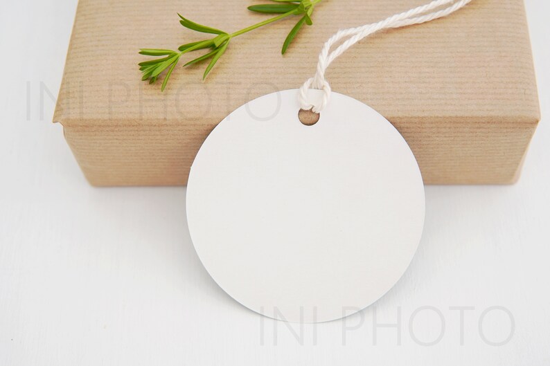 Download Round label mockup gift tag mockup blank round tag mockup | Etsy