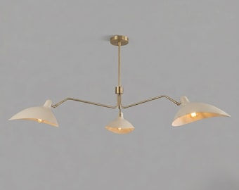 Lampadario Sputnik in ottone moderno di metà secolo con paralumi bianchi curvi – Plafoniera semi-incassata