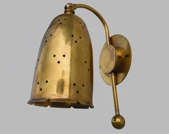 Seltene Perforierte Messing Wandleuchte: Vintage Wandleuchte, Mid Century Leuchten, Skandinavischer Stil