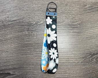 Daisy Wristlet Lanyard Keychain | Double-sided Flower Design | Key Strap for Wristlet Keychain  | ID Badge
