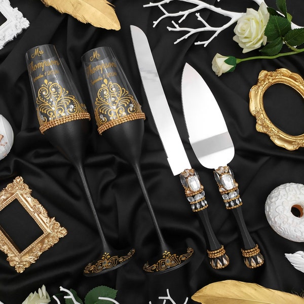 Black cake cutting set and wedding glasses,  wedding flutes for bride and groom, black  cake cutter set, engraved toasting glasses