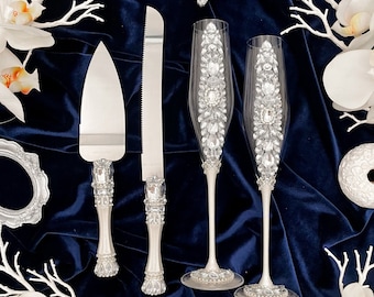 Cake cutting set, wedding glasses for bride and groom, engraved cake serving set, wedding plate and forks