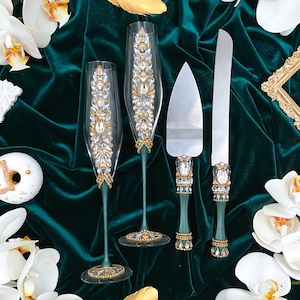 Emerald wedding cake cutting set, green wedding serving set, emerald cake server set for wedding