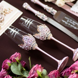 Wedding cake cutting set, Pink wedding glasses,  personalized flutes wedding,  serving set and cake knife wedding