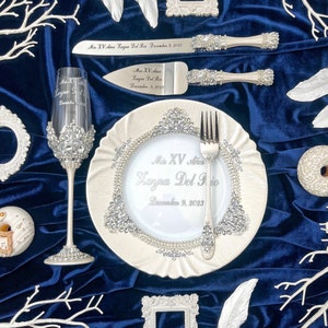 Quinceanera cake cutting set, Sweet 15 glasses,  wedding glasses, silver cake cutting set wedding, champagne flute wedding