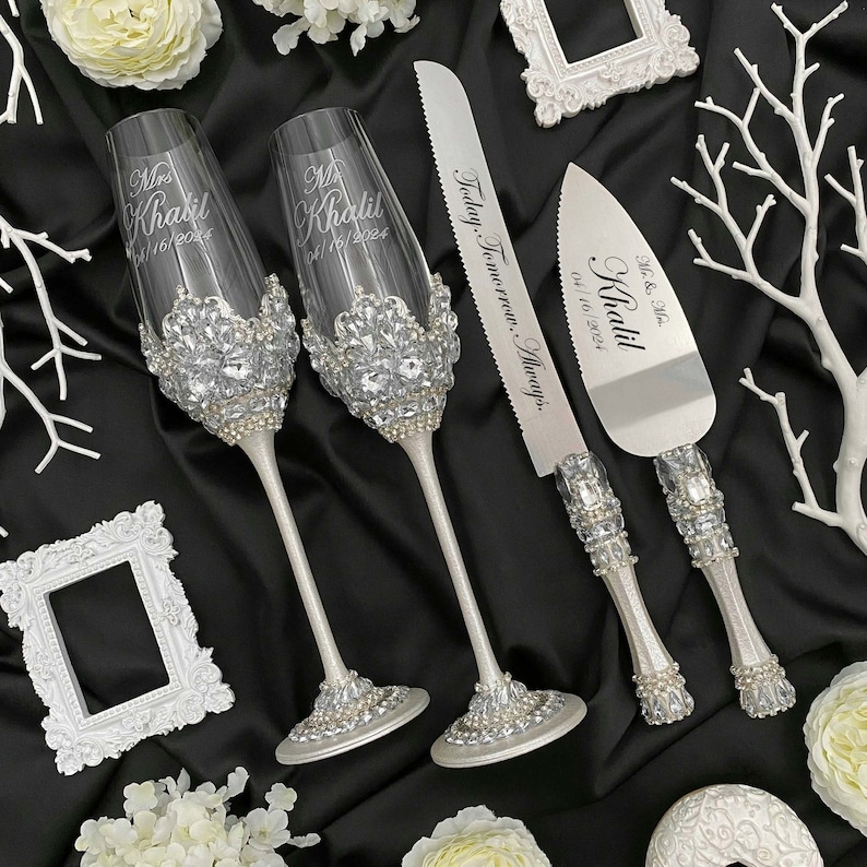 wedding cake cutting set, personalized glasses, cake serving set, wedding cake knife and flutes for bride and groom 2flutes+knife+server
