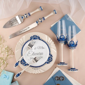 Blue silver wedding cake cutting set, toasting flutes, wedding personalized glasses, wedding cake knife