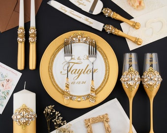 Gold wedding cake cutting set and glasses,50th wedding anniversary, wedding gold flutes, gold wedding engraved,wedding cake knife and server