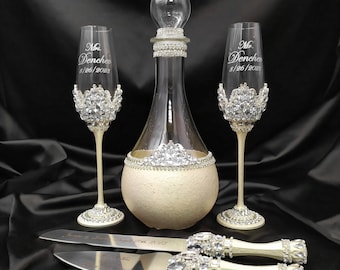 Wedding decanter and cake cutting set, wedding pitcher and toasting flutes, wedding jug and personalized glasses, wedding cake knife server