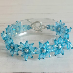 Turquoise Crystal Flowers  Beaded Bracelet,  Bridesmaid gift, Mother of the  Bride bracelet,  Bracelet for Prom or Party