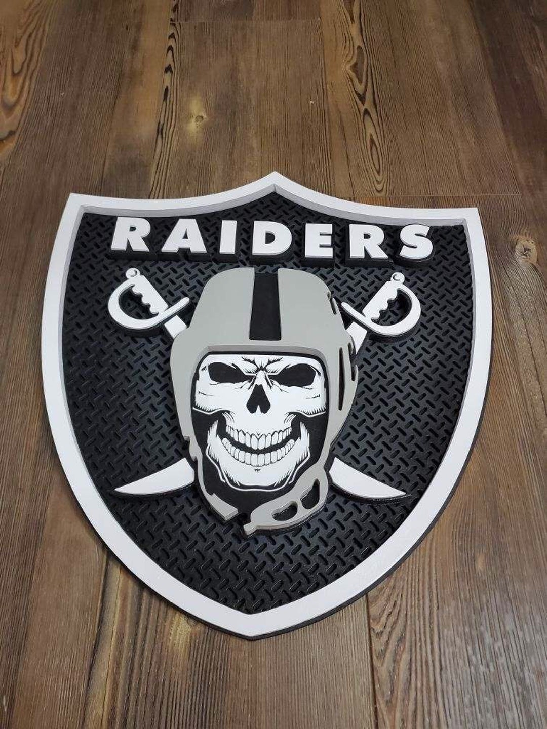 Las Vegas Raiders Football, Friends, & Family Wood Sign - Dynasty Sports &  Framing