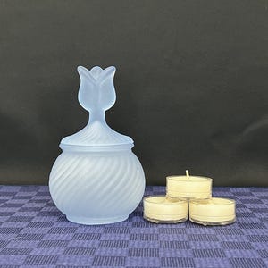 P0221 Partylite Blue Tulip Votive Candle Holder