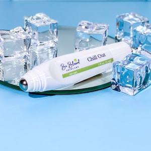 Chill Out Eye Serum with Rollerball Application for De-Puffing and Lymphatic Drainage
