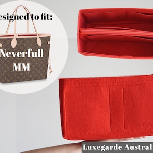 Könnte beinhalten: Rote Filztasche Organizer, passend für eine Louis Vuitton Neverfull MM Handtasche. Der Organizer hat mehrere Fächer und eine Reißverschlusstasche.