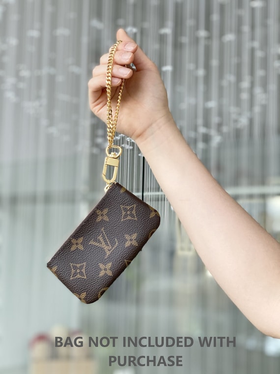 REVIEW OF THE LOUIS VUITTON KEY CLES (KEY POUCH), 7 WAYS TO USE THE KEY  POUCH & DO I RECOMMEND IT! 