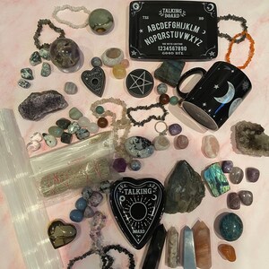 Crystal + witchy advent calendar |12 day calendar | crystal, tumble stone, rough, crystal jewellery | ethically sourced | sustainable