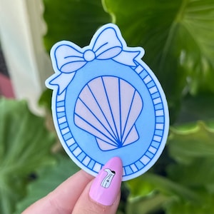Adesivo impermeabile con cornice a conchiglia, adesivi per la salute mentale, arte disegnata a mano, regali per migliori amici, positività, estate, bambino che vive nell'oceano, spiaggia, pesca