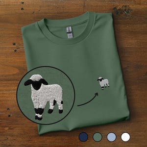 Wallis Blacknose Sheep-geborduurd T-shirt: unsix katoenen ronde hals, minimalistisch dierenshirt