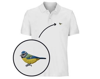 Polo de algodón orgánico bordado con carbonero común: diseño minimalista de aves.
