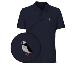 Polo bordada com estampa de papagaio-do-mar do Atlântico: Polo unissex de tecido orgânico com caimento confortável.