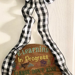E-learning door hanger