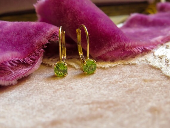 14K Gold Peridot Leverback Earrings