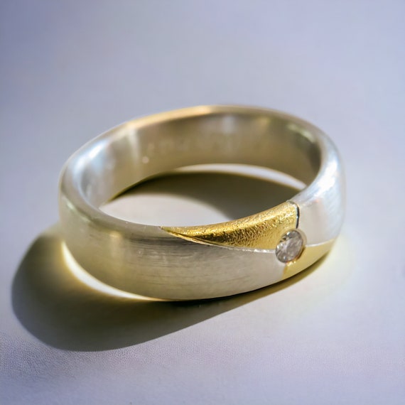 Contemporary Platinum Wedding Band - image 2