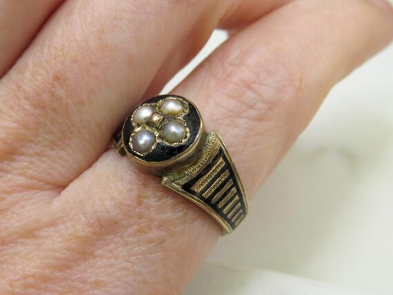 Mourning Ring with Hidden Locket - image 5