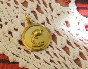 Aquarius Medal Pendant 18K Yellow Gold