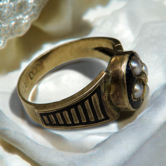 Mourning Ring with Hidden Locket - image 2