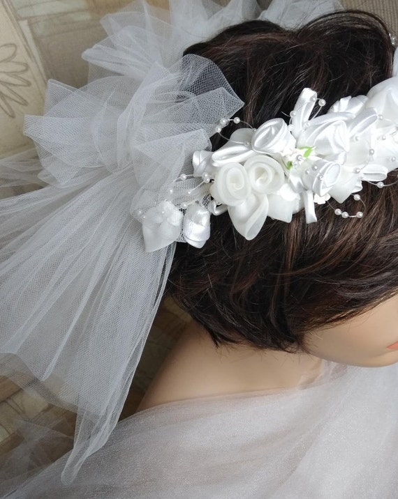Bridal veil, short, double tier, satin roses and … - image 9