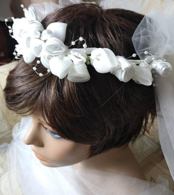 Bridal veil, short, double tier, satin roses and … - image 8
