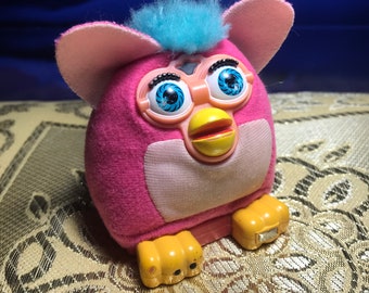 90s Vintage Furby Toy Doll Owl Toy in Pink color