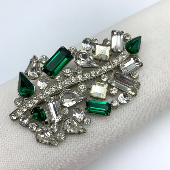 1930s Large Rhinestone and Emerald Green Glass Lea