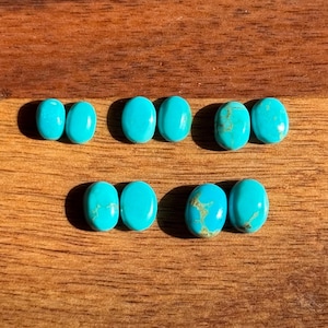 Prachtige natuurlijke Arizona donkerblauwe turkoois ongekalibreerde cabochons (10 stuks per verpakking)