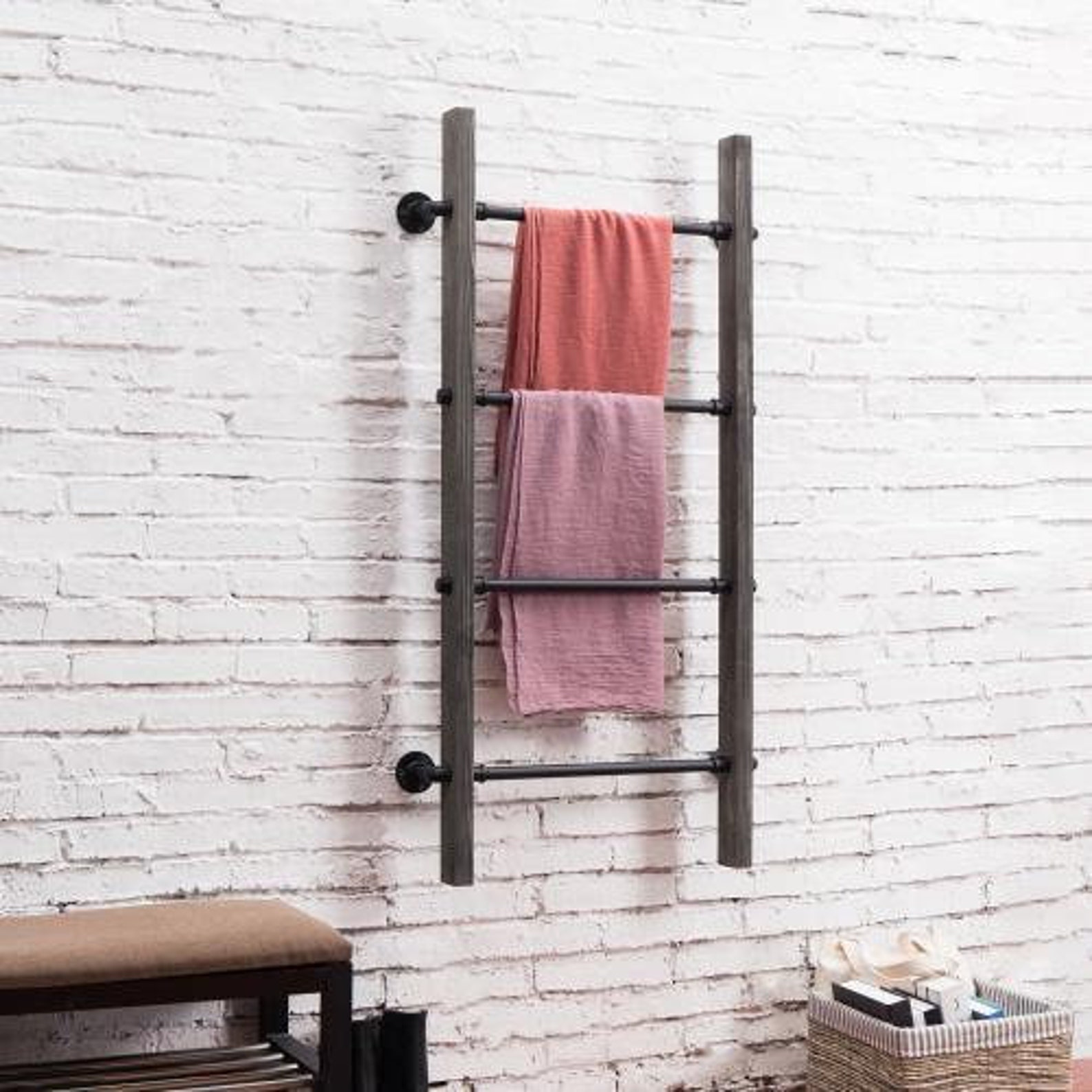 wall mounted towel ladder