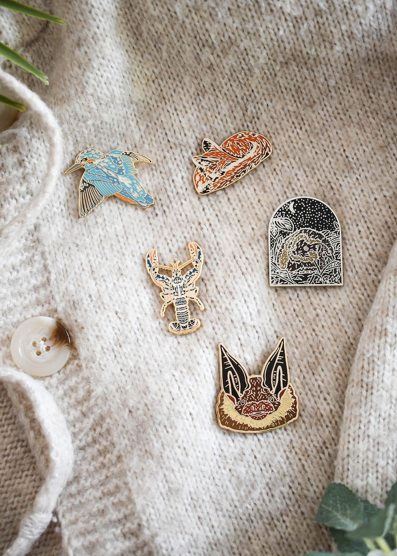 Hard enamel pin Bundle, British Wildlife, animal enamel pin set, animal brooch, Lapel pin, Kingfisher pin, Pin Collecting, Nature Lover Gift image 4