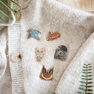 Hard enamel pin Bundle, British Wildlife, animal enamel pin set, animal brooch, Lapel pin, Kingfisher pin, Pin Collecting, Nature Lover Gift image 2