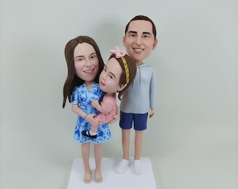 Custom Family Bobbleheads: Personalized Clay Figurines