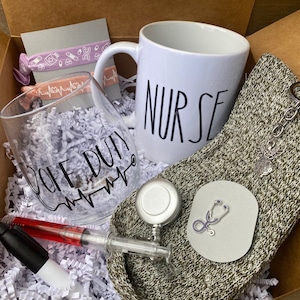 Nurse Care Package Gift Box, Nurse Thank You Gift Basket, Nurses Week Gift Set, Nurse Appreciation, Healthcare Gift, Nurse Graduation Gift