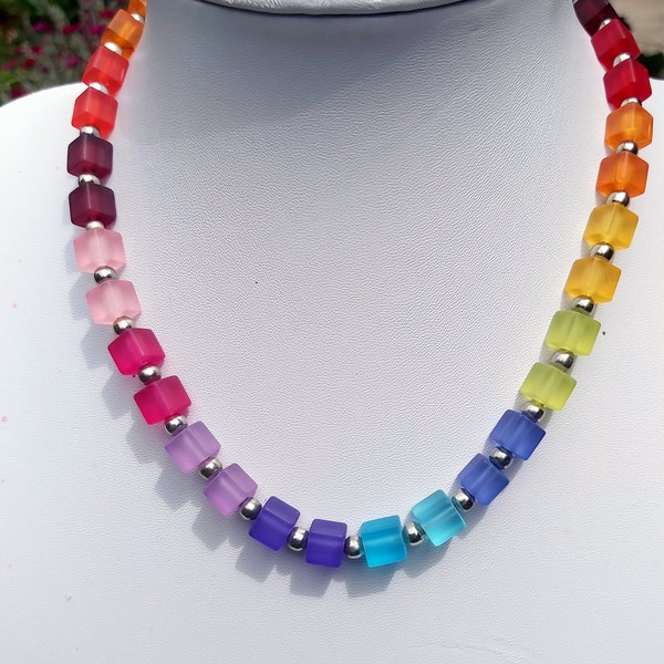 Halskette,Kette ,Würfelkette,Collier,regenbogenfarben,Perlenkette