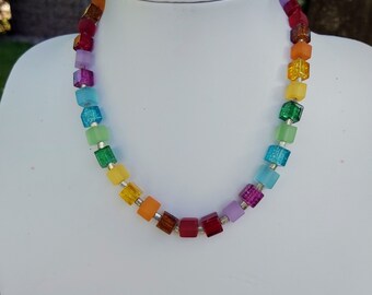 Collana Lunga A Cubi Multicolore Arcobaleno - Acrilico Fatto A Mano - Traumschmuck 106 Cm