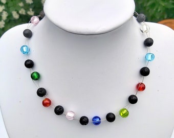 Schöne bunte Halskette,Kette aus glänzenden Perlen mit Silbereinzug und Lava-Perlen ,Unikat,regenbogenfarben,Geschenk