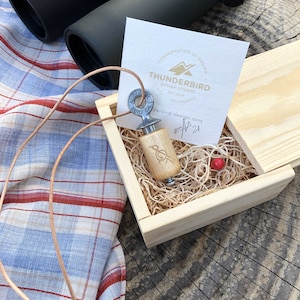 Wooden Bird Call Necklace with Engraved Songbird and Treble Clef Design – Unique Gift for every Birdwatcher & Music Lover