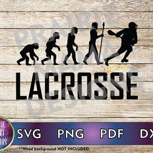 Puede incluir: Silueta en blanco y negro de la evolución del lacrosse, comenzando con un hombre de las cavernas sosteniendo un palo y terminando con un jugador de lacrosse moderno. El texto "LACROSSE" está debajo de las siluetas.